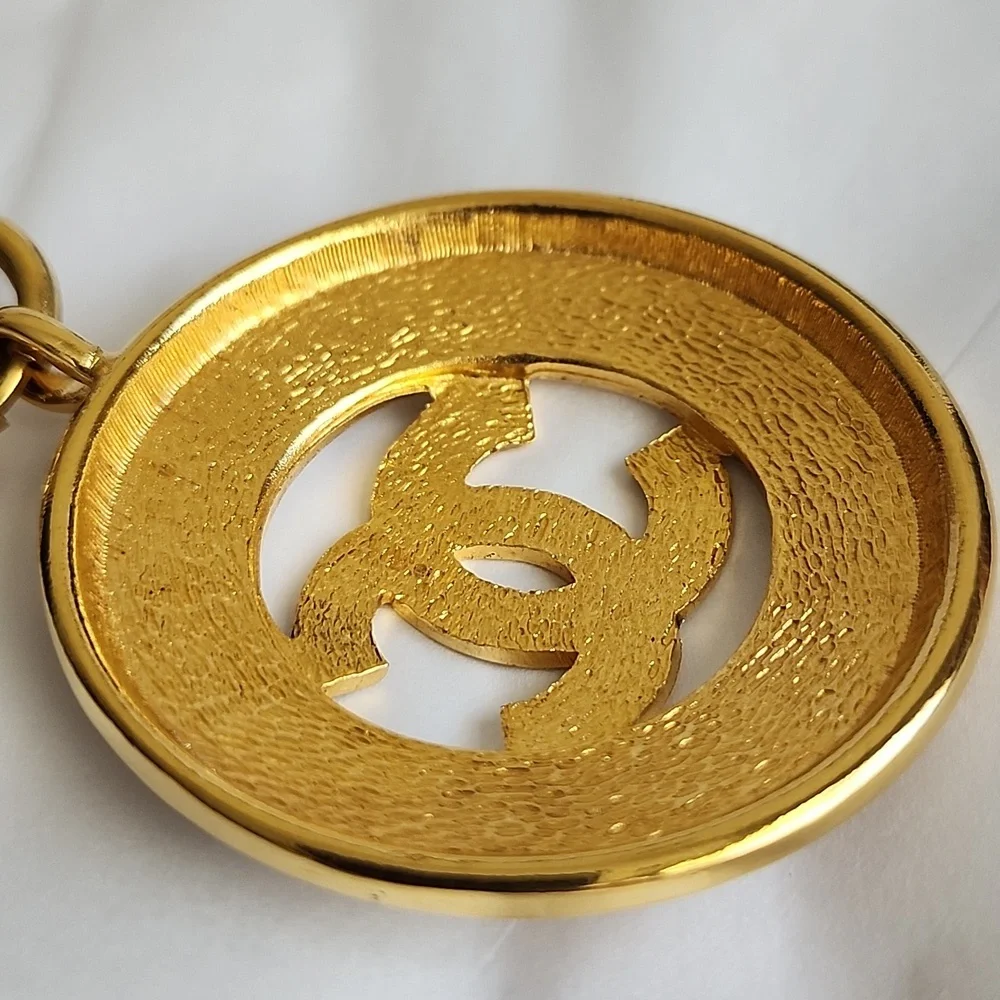 Authentic Vintage CHANEL Logo Pendant Necklace Gold - Picture 7 of 13
